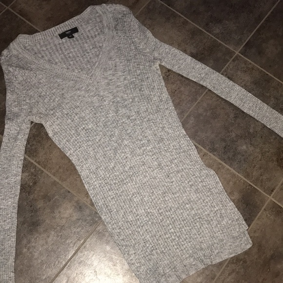 🖤🤍Mossimo gray sweater top🤍🖤 - Picture 6 of 6